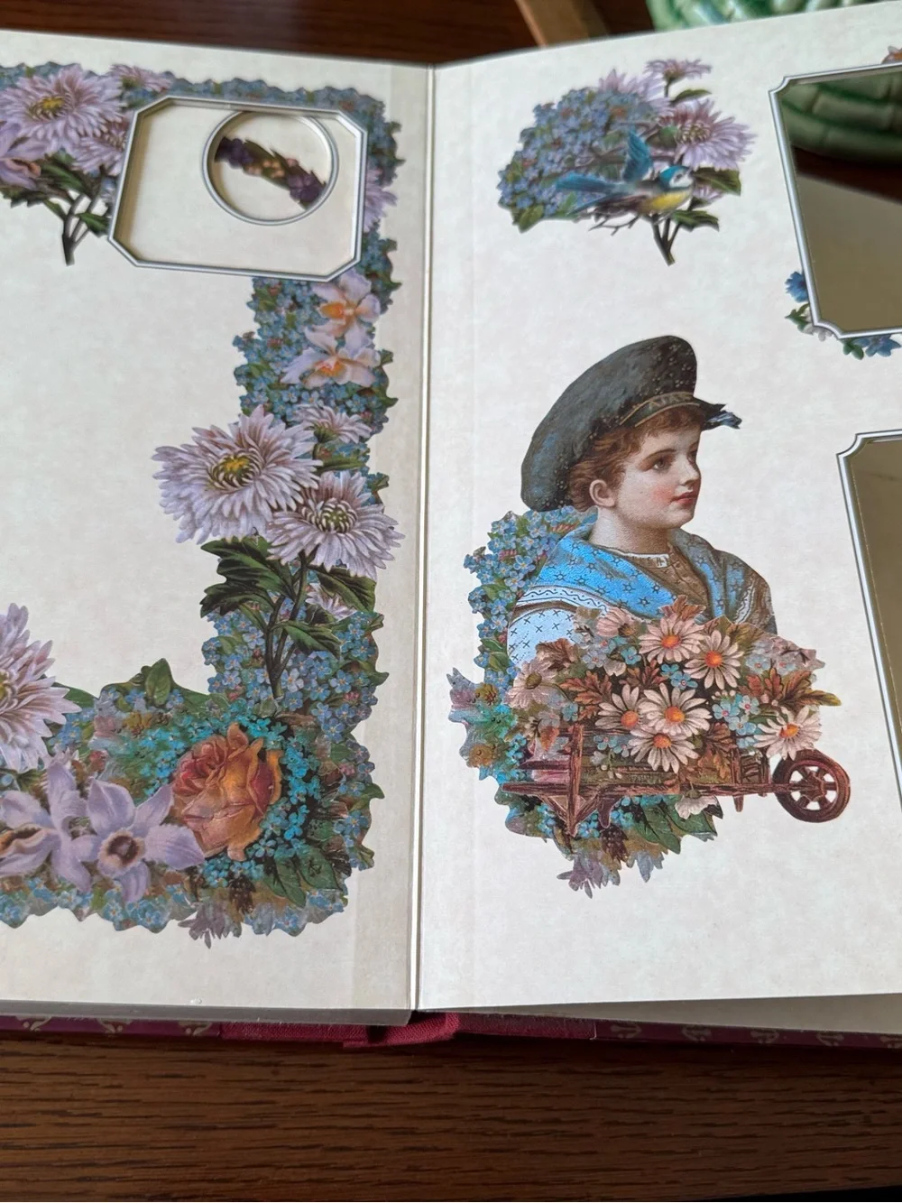 NEW Victoriana Photograph Album Brand New Heavy Duty Beautiful Colorful Pages